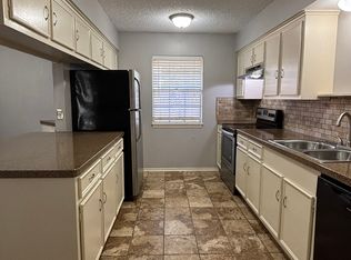 200 S Anderson St #12, Angleton, TX 77515