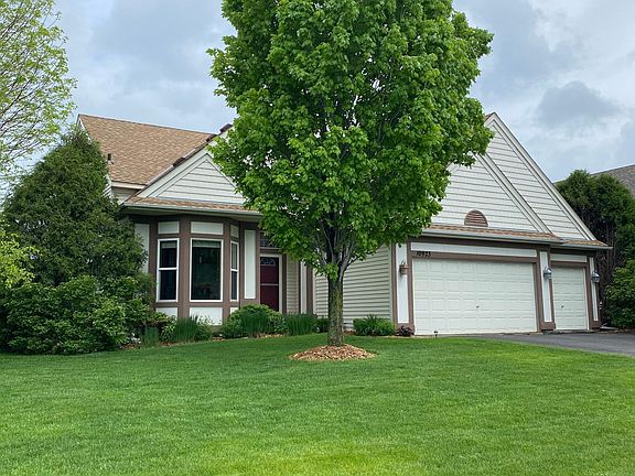 2nd image of 10923 Nassau Cir NE