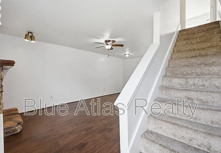 2713 Wimbledon Ct #D — Photo 4