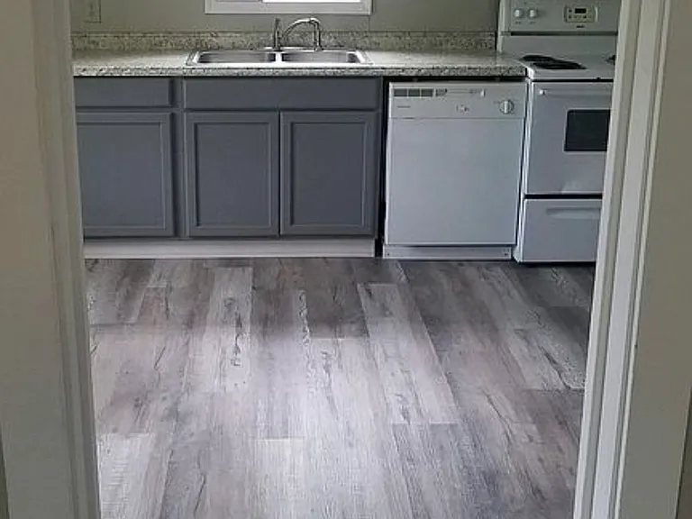 1073 Flowers St — Photo 3