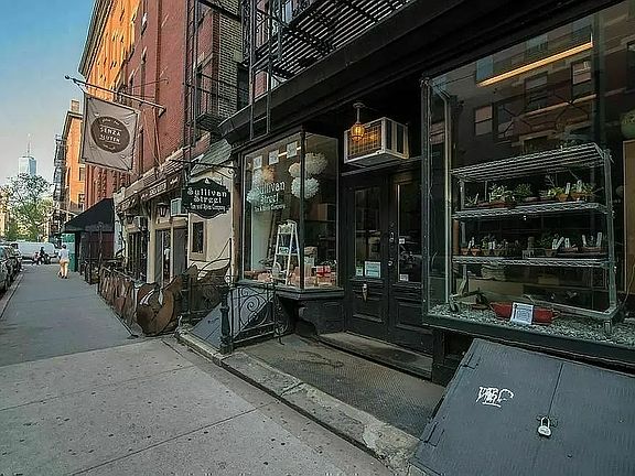 5th image of 220 Sullivan St APT 4F