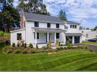 168 Hillcrest Rd, Fairfield, CT 06824