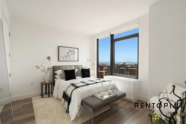 224 East 135th Street — Photo 2