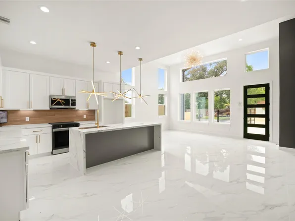 5606 Pershing St, Houston, TX 77033