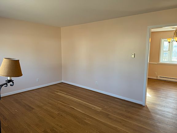 3rd image of 2715 Terry Dr