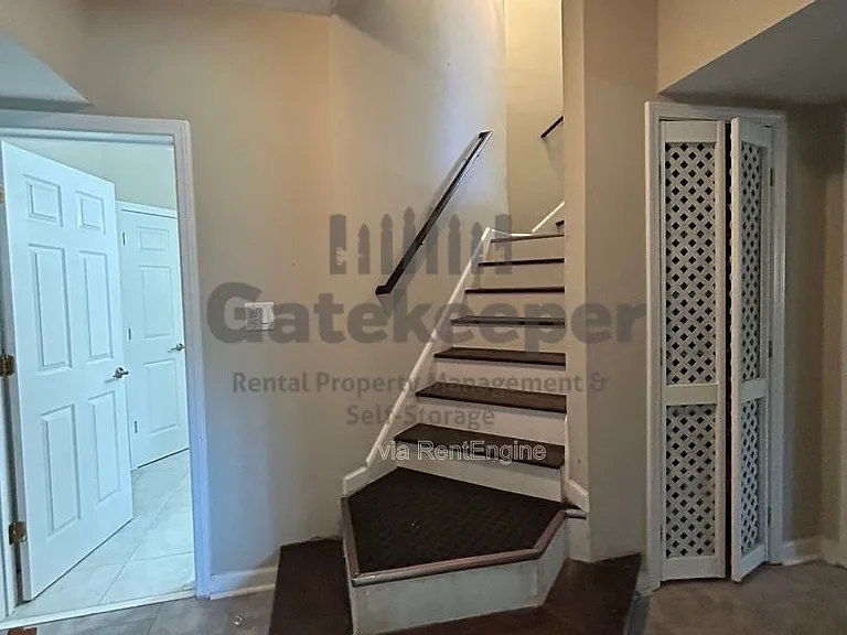 115 Hidden Lake Dr — Photo 43