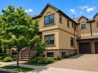 52 Perona Ln, Staten Island, NY 10308