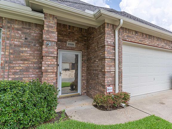 3rd image of 2329 Dietz Ln