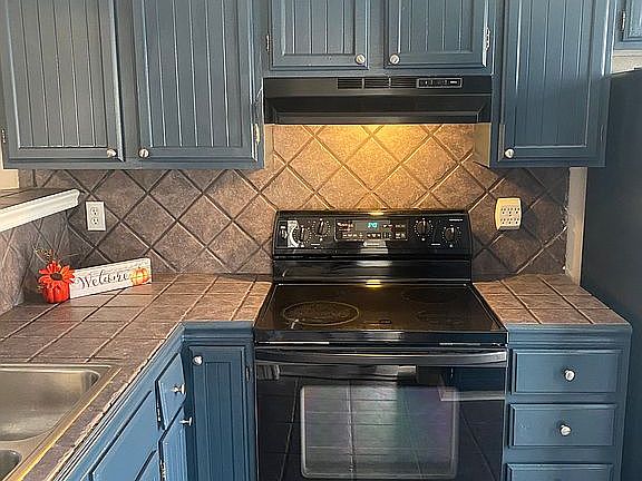5th image of 201 Long Plantation Blvd APT H