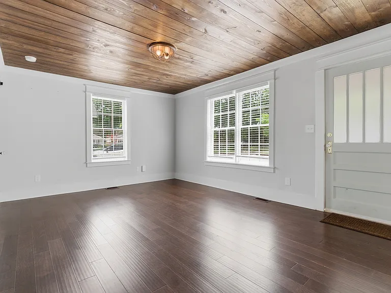 208 Beirne Ave NW — Photo 3