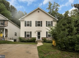 659 211th St, Pasadena, MD 21122