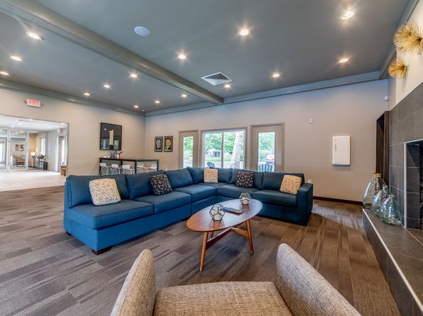 1000 Glenridge Dr #1100A