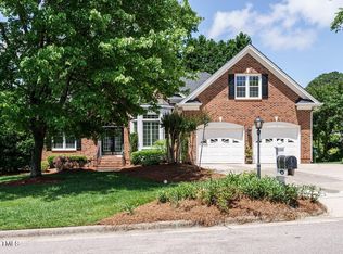 101 Temple Gate Dr, Cary, NC 27518