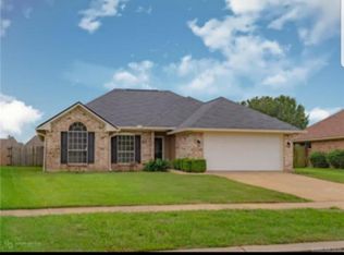 2216 Gen.taylor Pl, Bossier City, LA 71112