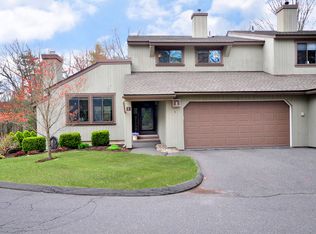 1 Sprucewood Ln #1, Avon, CT 06001