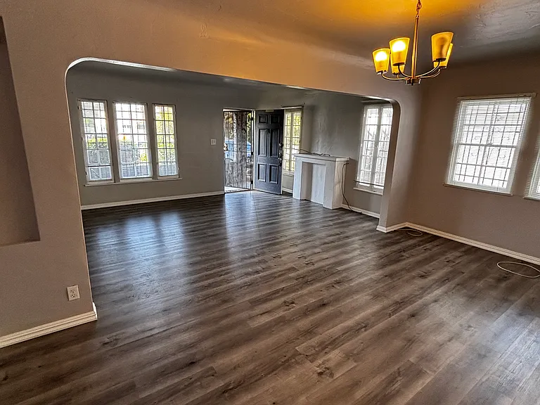 1850 S Curson Ave #1850 — Photo 1