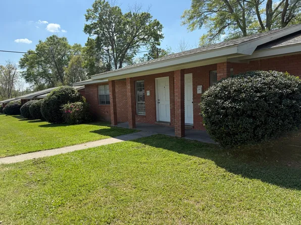 1 Westhaven Dr #1, Ellisville, MS 39437