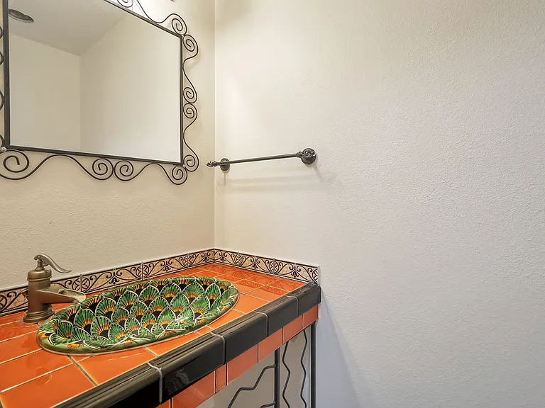 1633 E La Jolla Dr — Photo 18