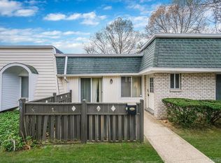 527 Daryl Drive, Medford, NY 11763
