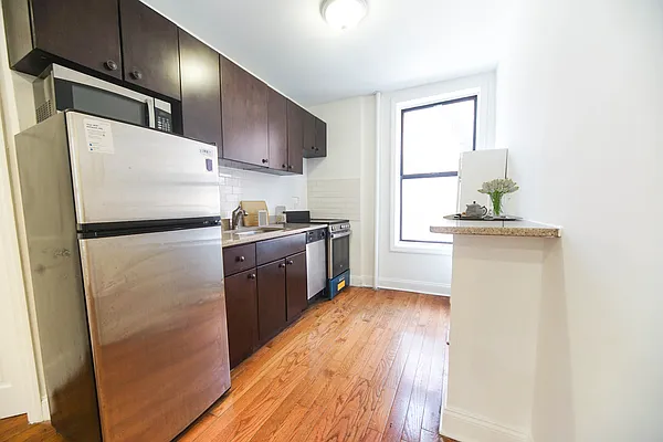 Rented by Platinum Properties | media 27