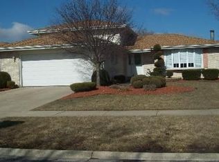 17615 Rosewood Ln, Tinley Park, IL 60487