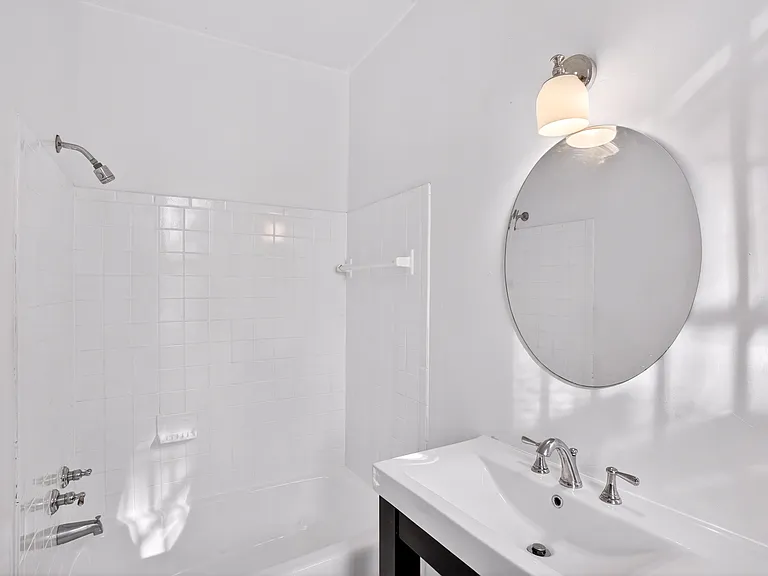 1806 Bolton St #1 — Photo 9