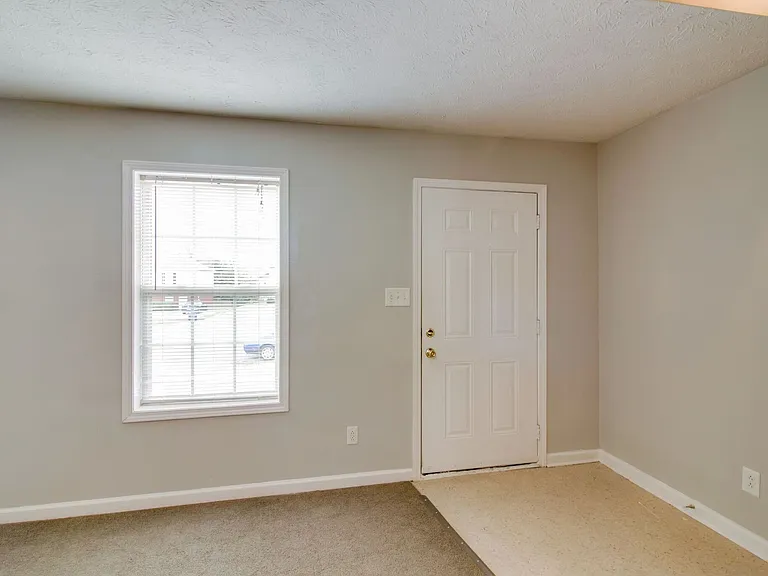 821 Oak Arbor Ct — Photo 7