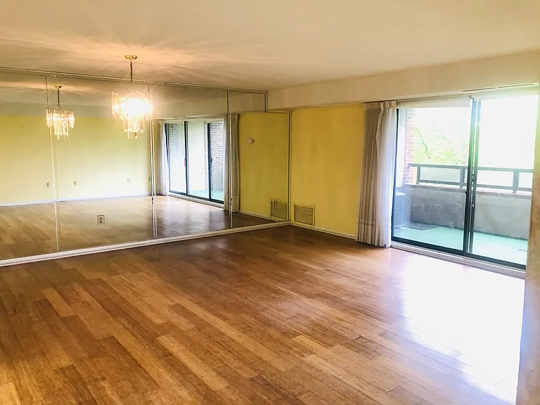Living Room/Dining Room