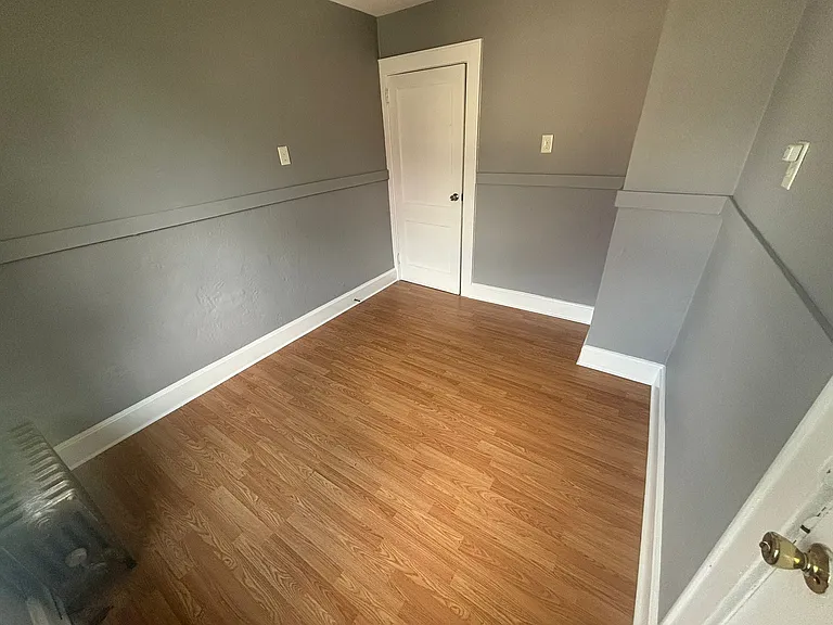 1132 Saint Louis Ave #2R — Photo 9