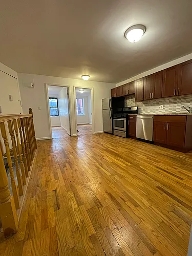 276 S 5th St #1A Photo 1