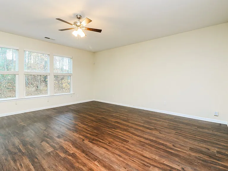 374 Darbys Run Ct — Photo 5