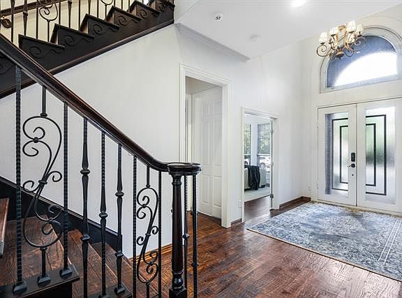 4th image of 2305 Clearspring Dr S