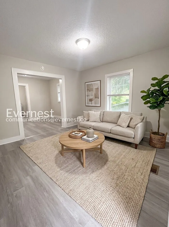 2 bed, 1.0 bath, 835 sqft, $1,195 — Photo 3