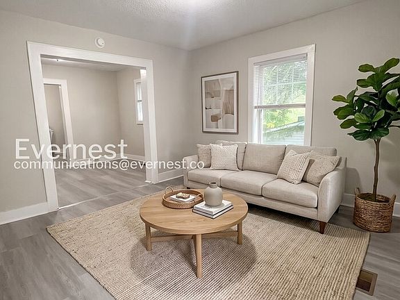 3rd image of 221 W 23rd St
