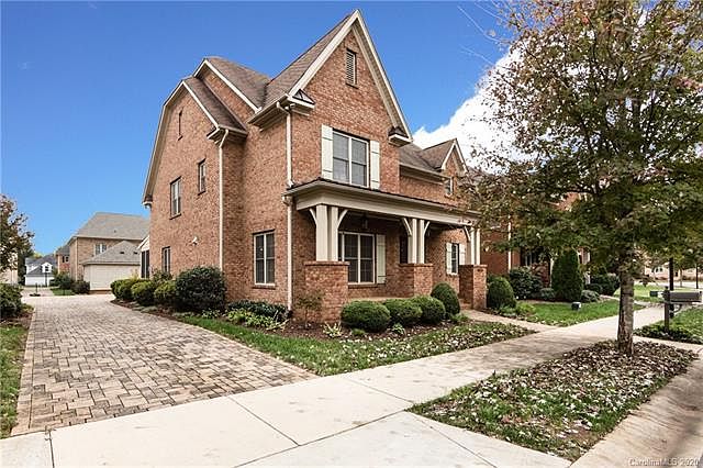 1st image of 1005 Belmont Village Dr