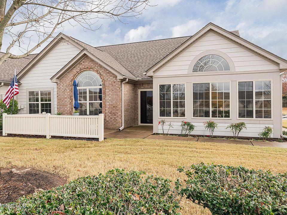 1st image of 8841 Parkview Oaks Cir