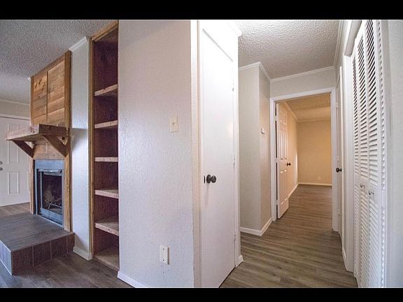 2nd image of 901 Kilkenny Ct