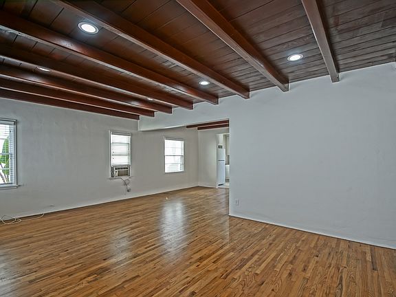3rd image of 1500 Manhattan Ave #F