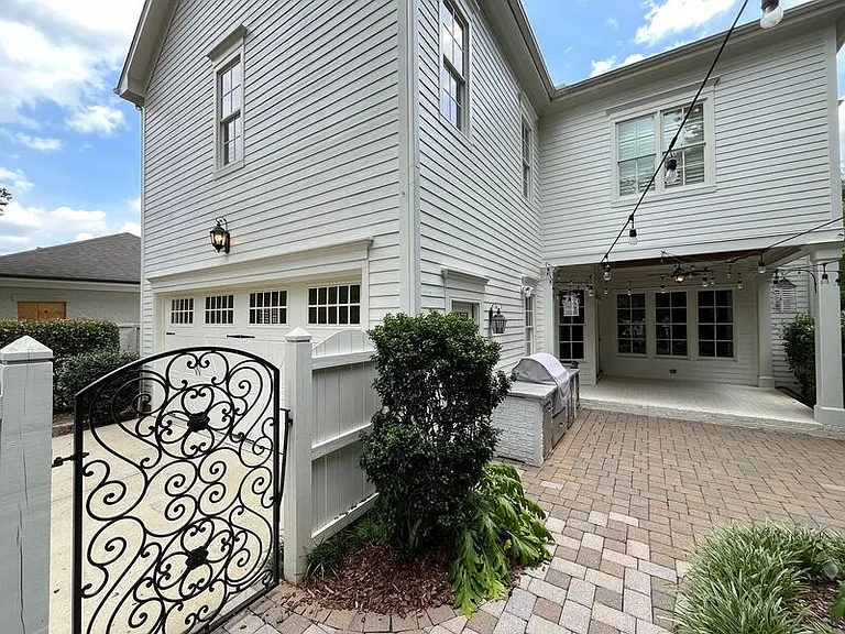535 Guilford Cir — Photo 56