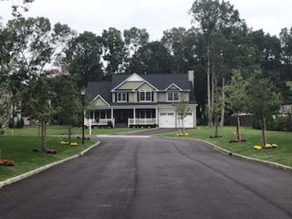 2nd image of 2 Kings Ct