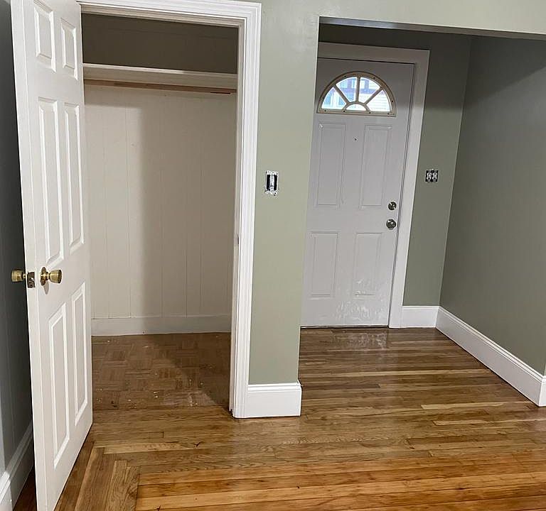 1st image of 502 Hartford Ave Floor 1