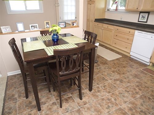 dining area 3 (2)