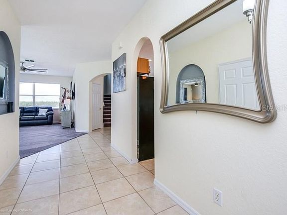 2nd image of 435 Gleneagles Dr