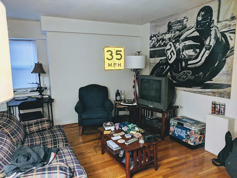 3425 Kensington Avenue — Photo 12