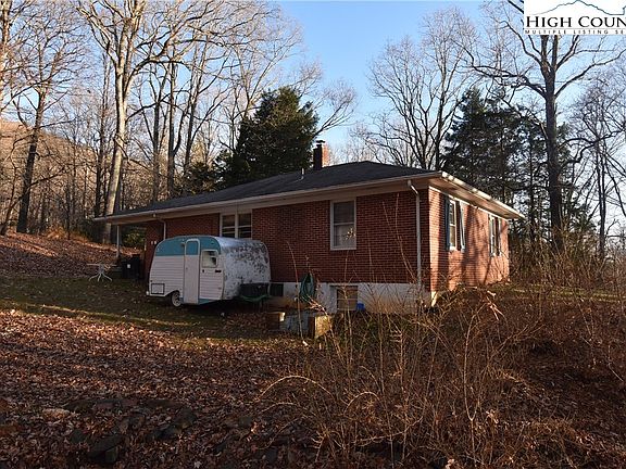 2nd image of 703 Mount Jefferson State Park Road