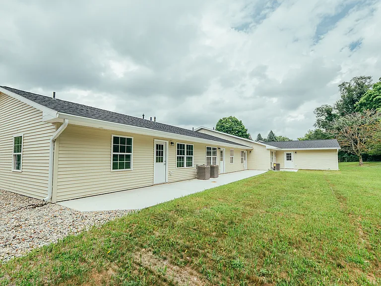 300 E Bacon St — Photo 18