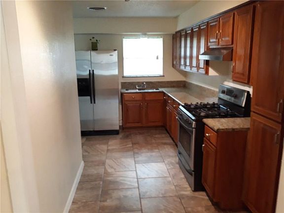 4th image of 1211 E Pentagon Pkwy