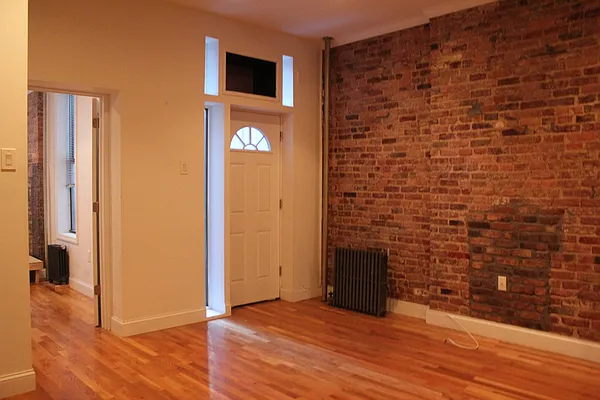 Rented by Hagstrom Management Inc | media 42