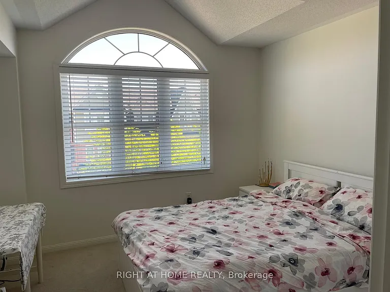 948 Brassard Cir — Photo 7