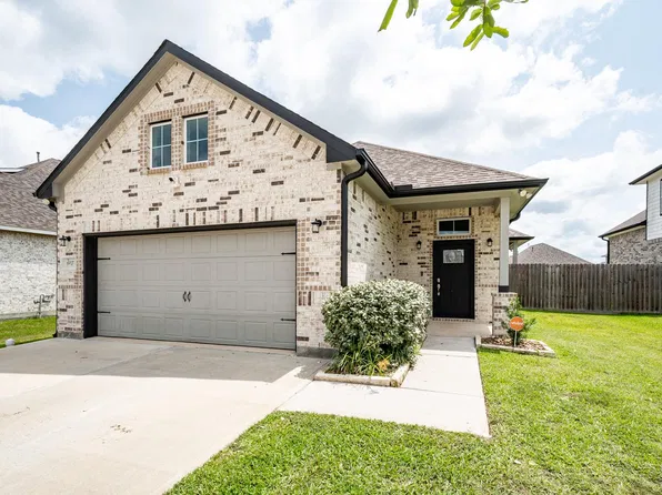 607 Rain Cloud Dr, Baytown, TX 77523